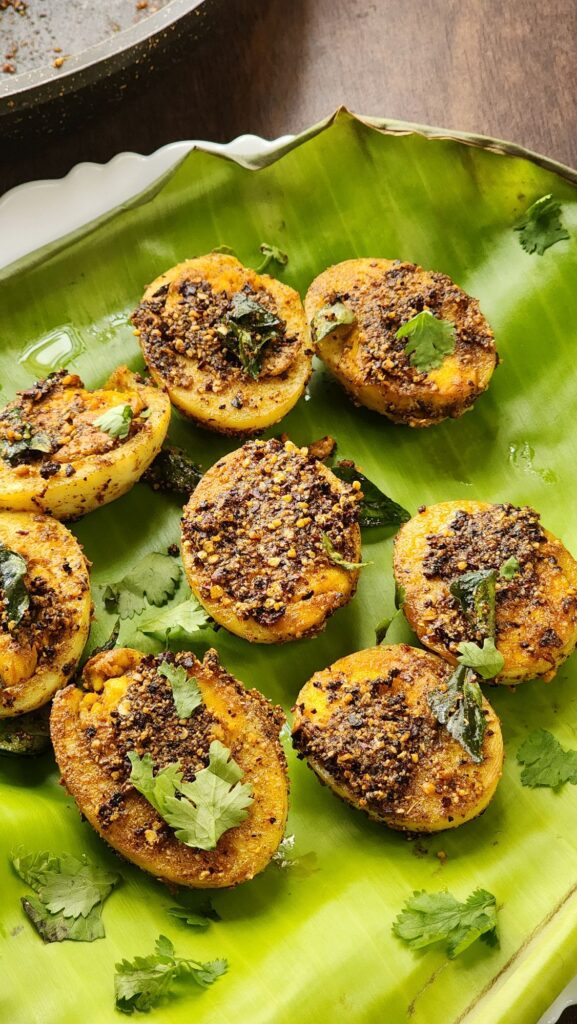 Podi Muttai | Spicy Egg fry 